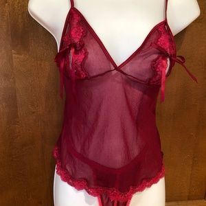 Very sexy baby doll and g string set